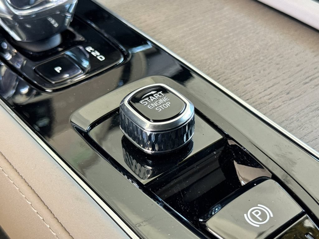 New 2026 Volvo XC90 T8 Ultra w/ Protection Package Premier AWD/4WD image 23