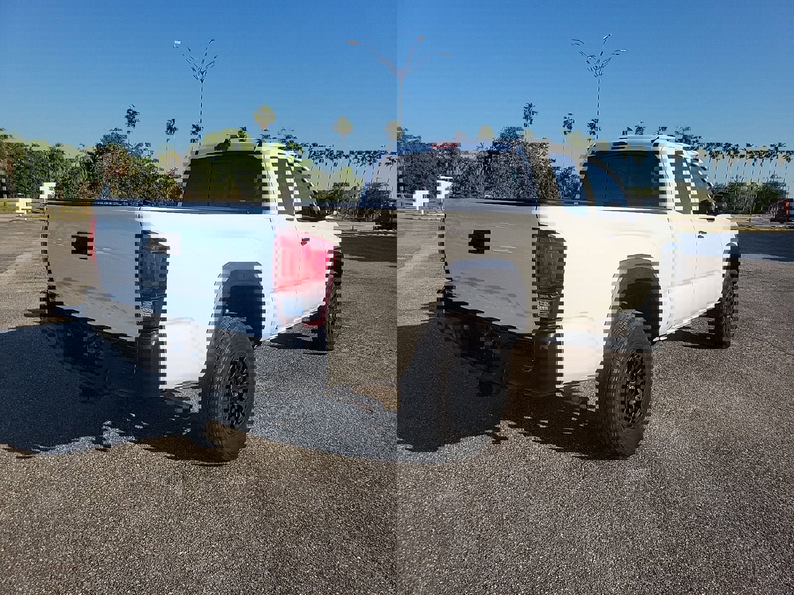 Used 2022 Toyota Tacoma SR w/ SX Package image 5