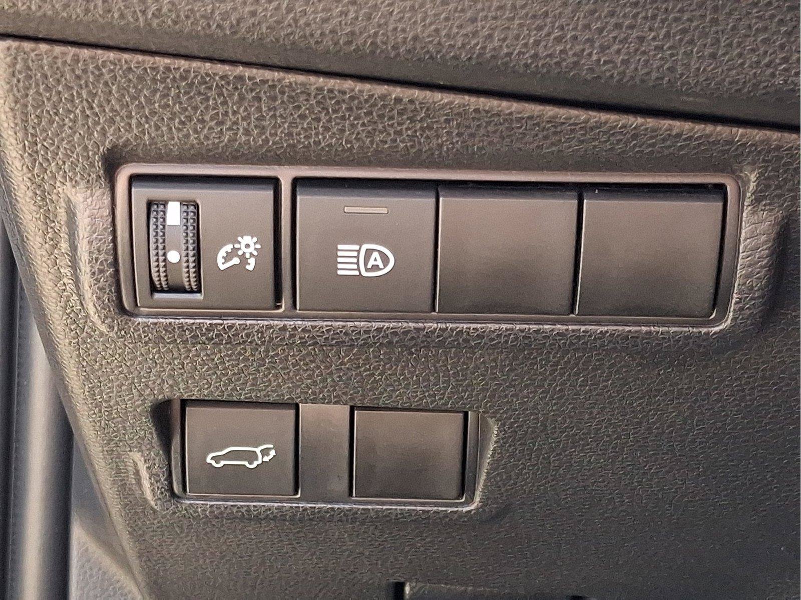 Used 2025 Toyota Corolla Cross XLE w/ Convenience Package AWD/4WD image 22