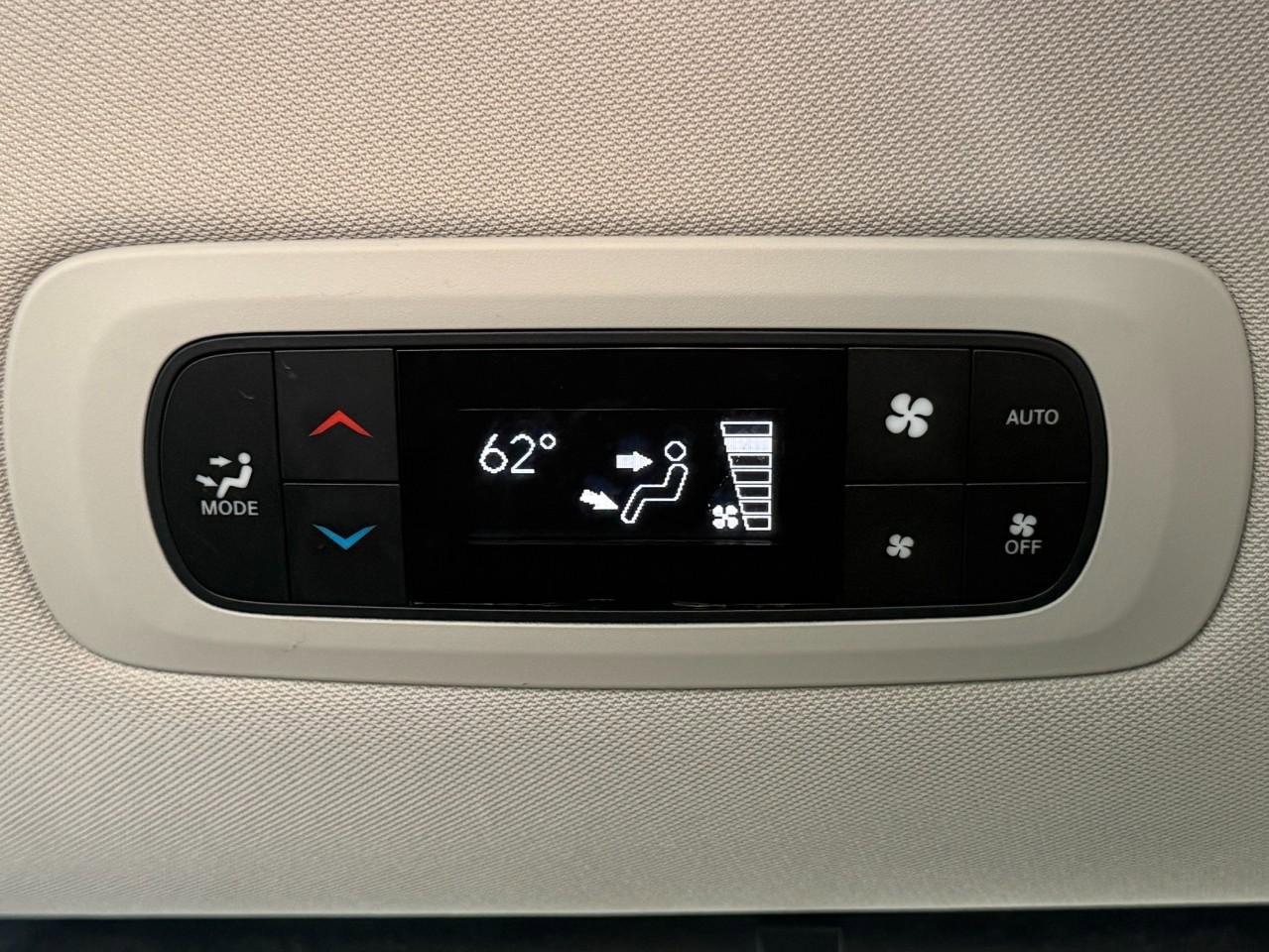 Used 2017 Chrysler Pacifica Touring Plus image 31