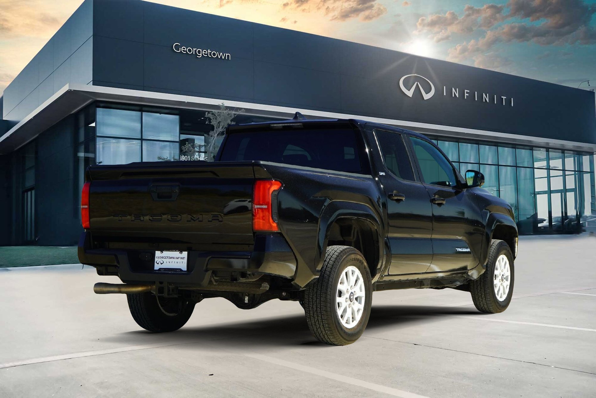 Used 2024 Toyota Tacoma SR5 image 5