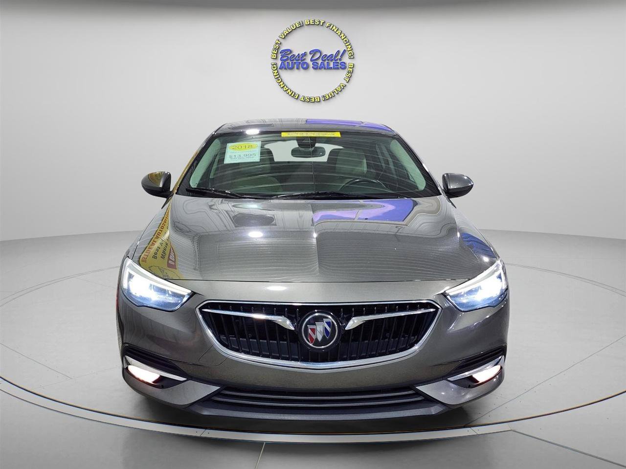 Used 2018 Buick Regal Essence w/ Driver Confidence Package #1 AWD/4WD image 8