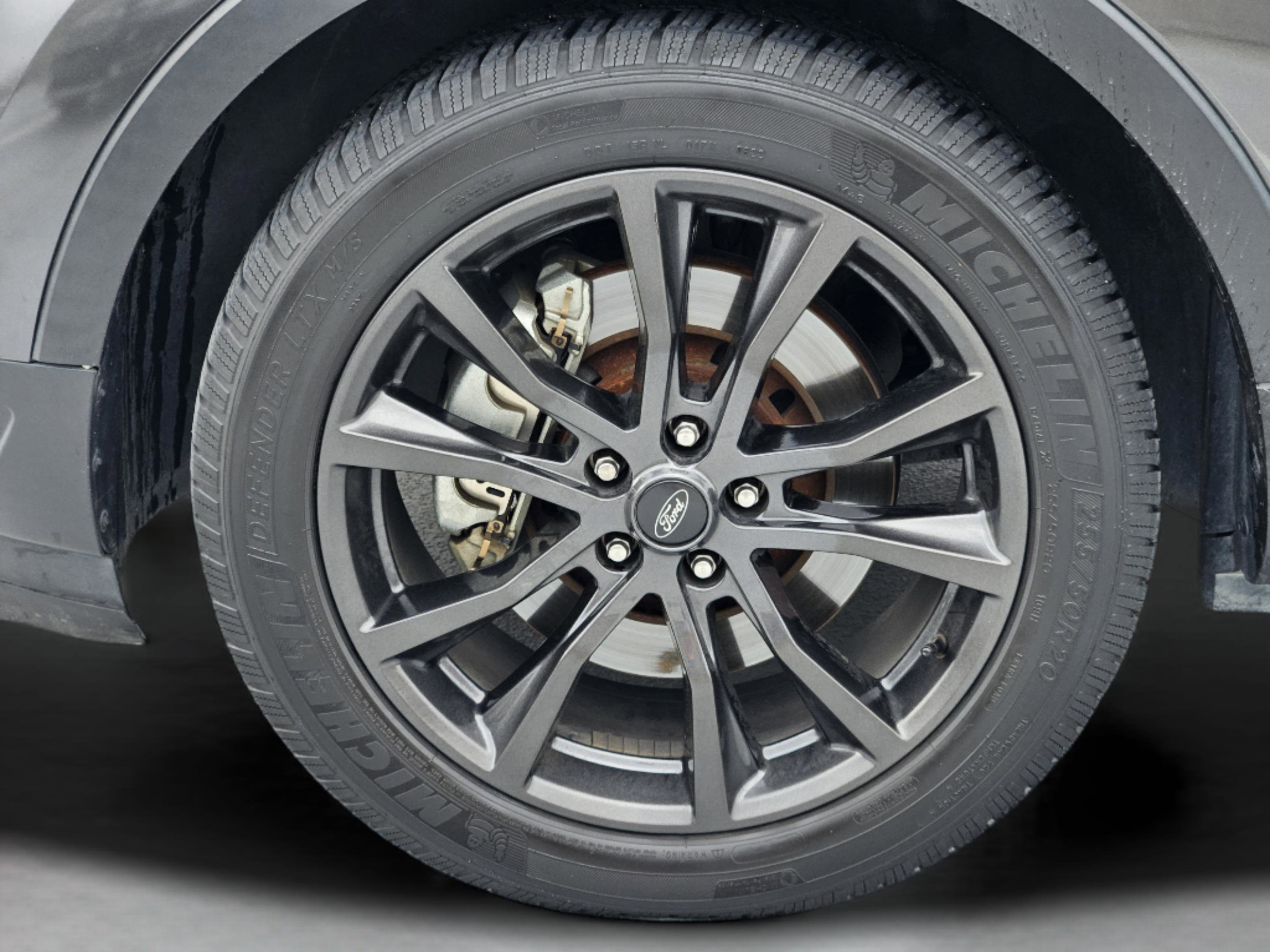 Used 2019 Ford Explorer XLT w/ Equipment Group 202A image 33