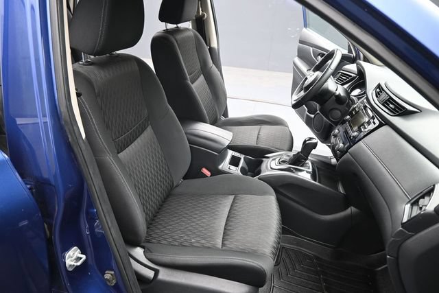 Used 2017 Nissan Rogue SV AWD/4WD image 24