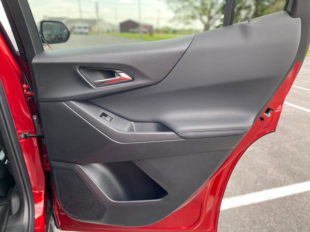 New 2026 Chevrolet Equinox LT w/ Midnight Edition AWD/4WD image 13