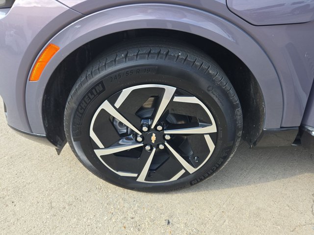 Certified 2024 Chevrolet Equinox EV LT FWD image 23