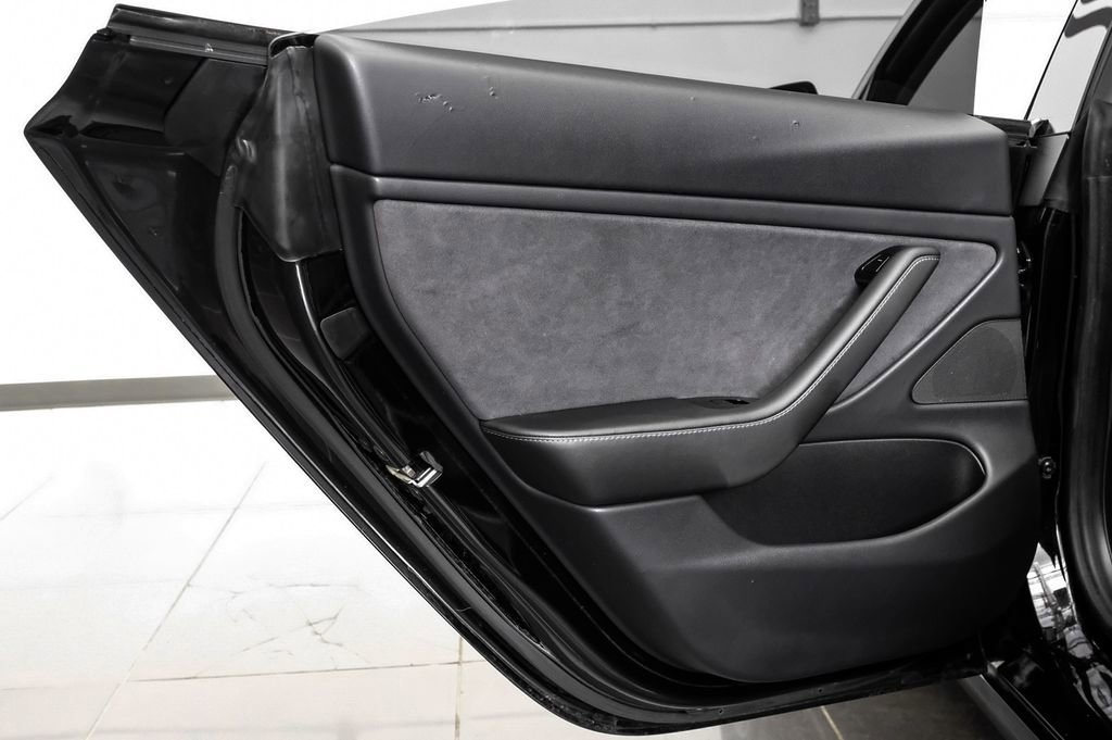 Used 2019 Tesla Model 3 Standard Range RWD image 48