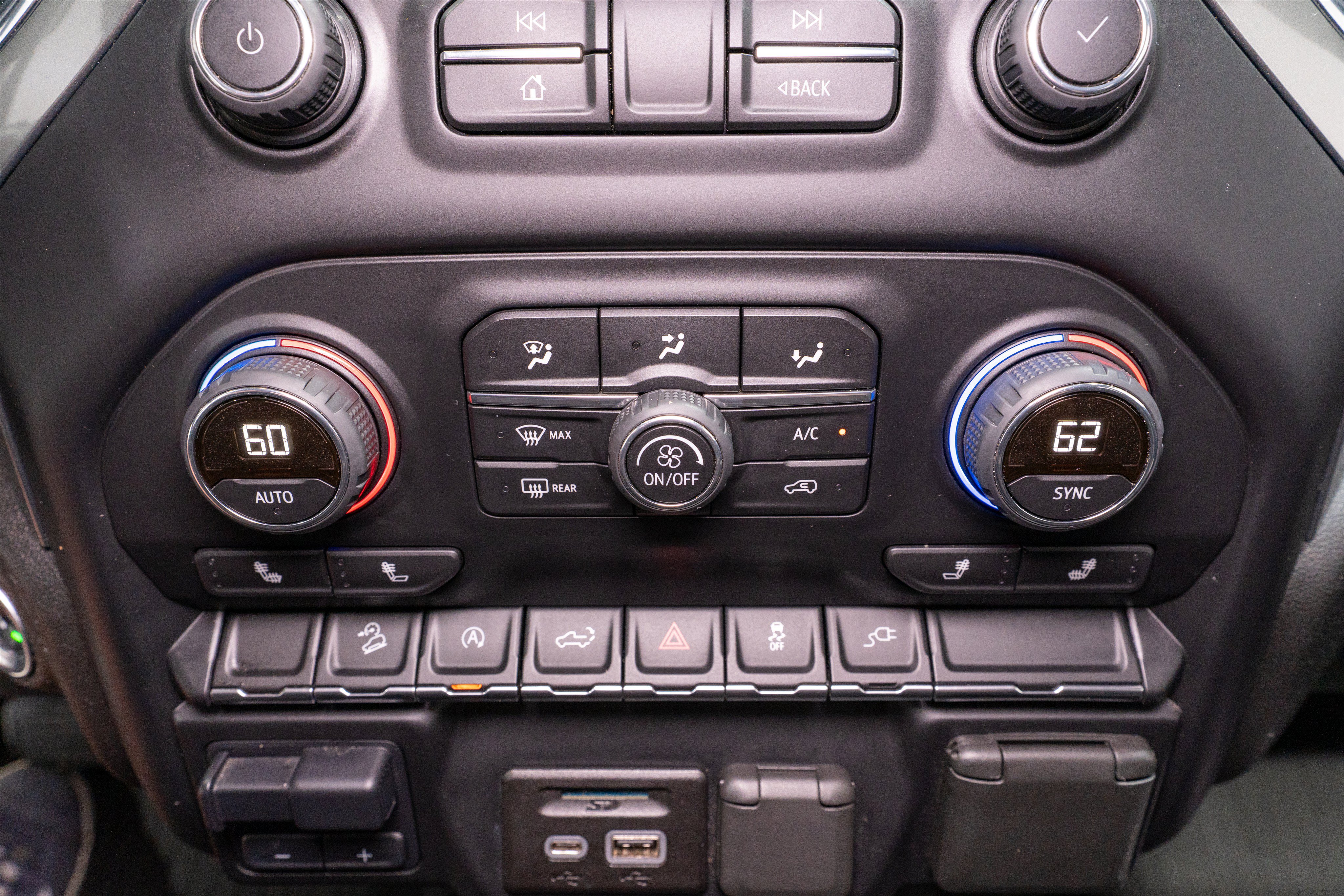 Used 2019 Chevrolet Silverado 1500 LT AWD/4WD image 21