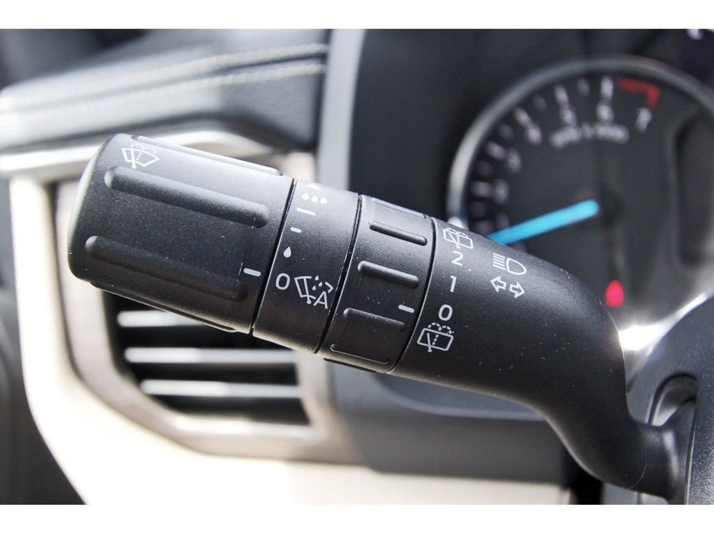 Used 2024 Ford Expedition Max Limited image 18