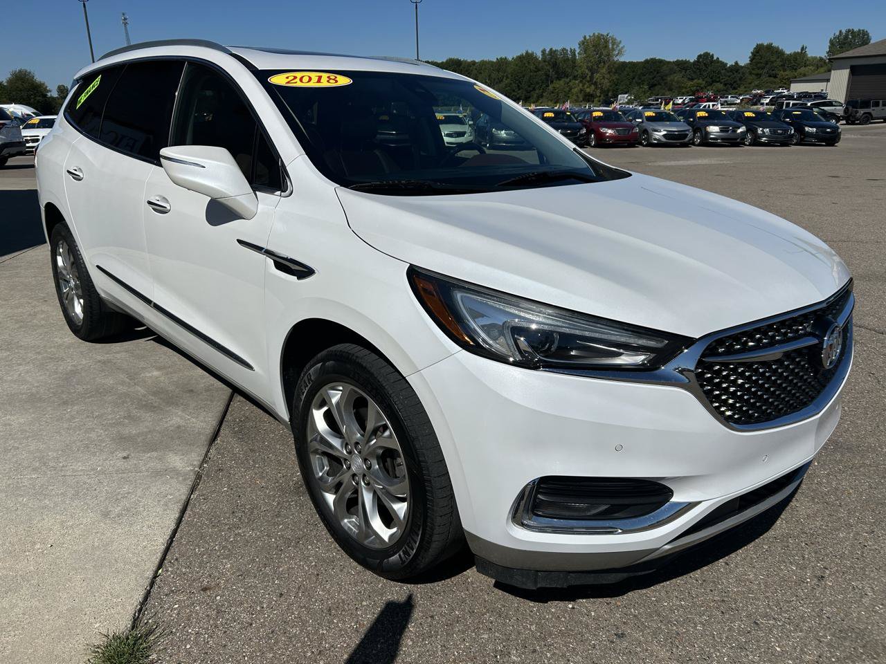 Used 2018 Buick Enclave Avenir w/ Avenir Technology Package AWD/4WD image 3