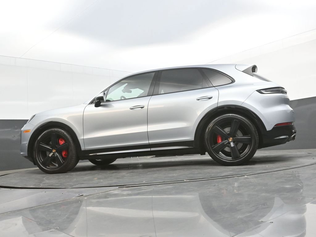 Certified 2025 Porsche Cayenne GTS image 36