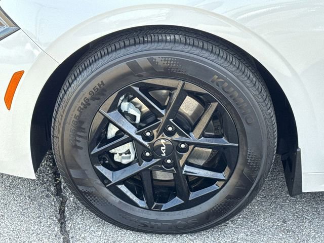 Used 2025 Kia K5 LXS FWD image 21