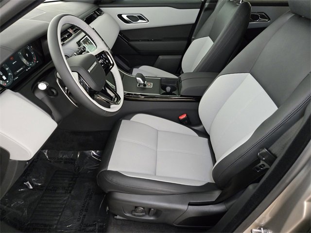 New 2026 Land Rover Range Rover Velar Dynamic SE image 10