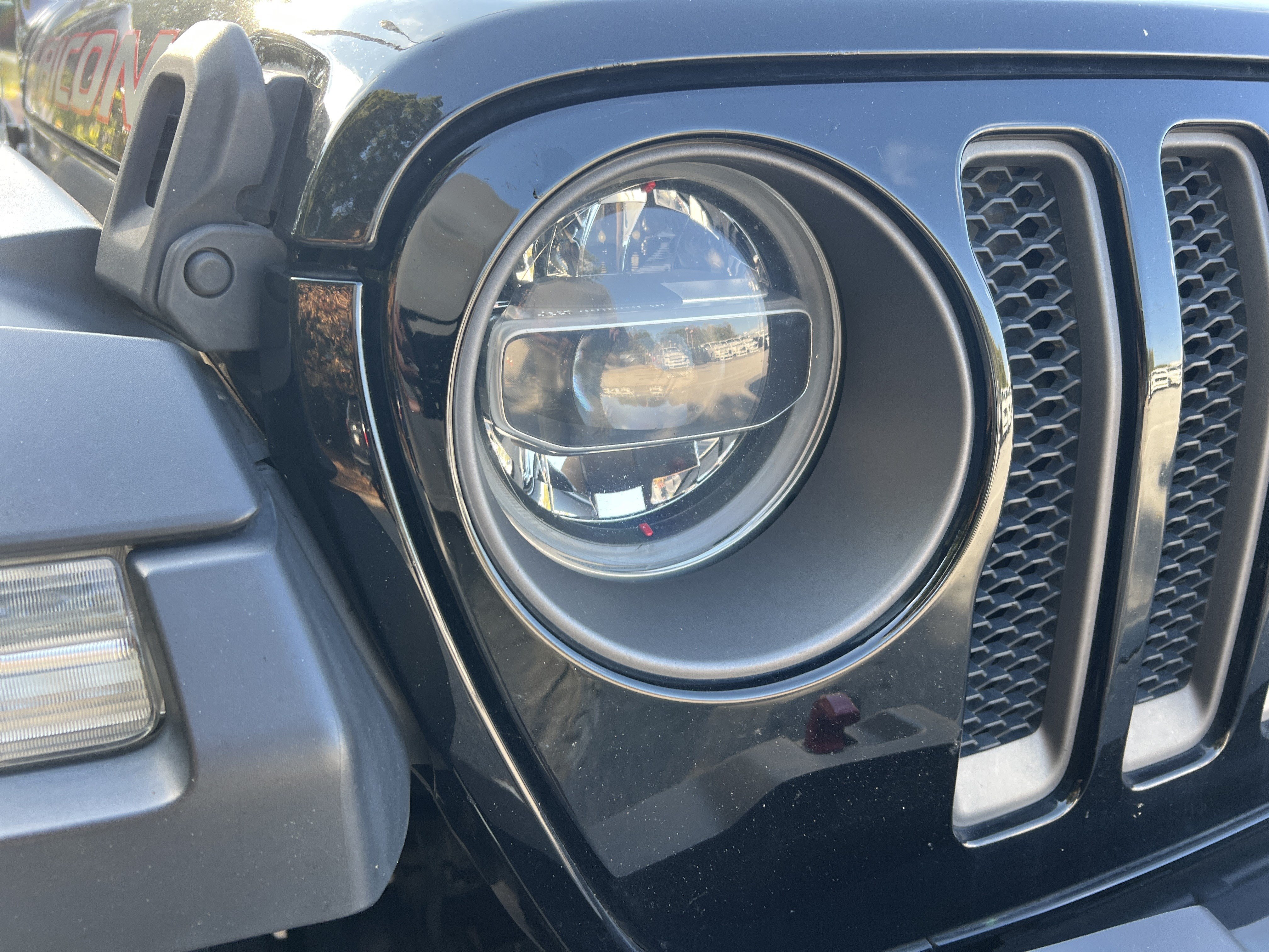 Used 2019 Jeep Wrangler Unlimited Rubicon w/ Cold Weather Group AWD/4WD image 8