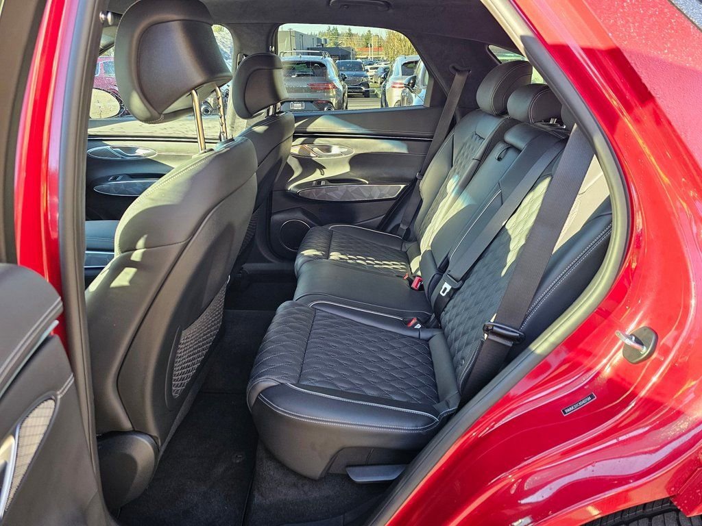 Used 2025 Genesis GV70 3.5T Sport w/ Sport Advanced Package image 23