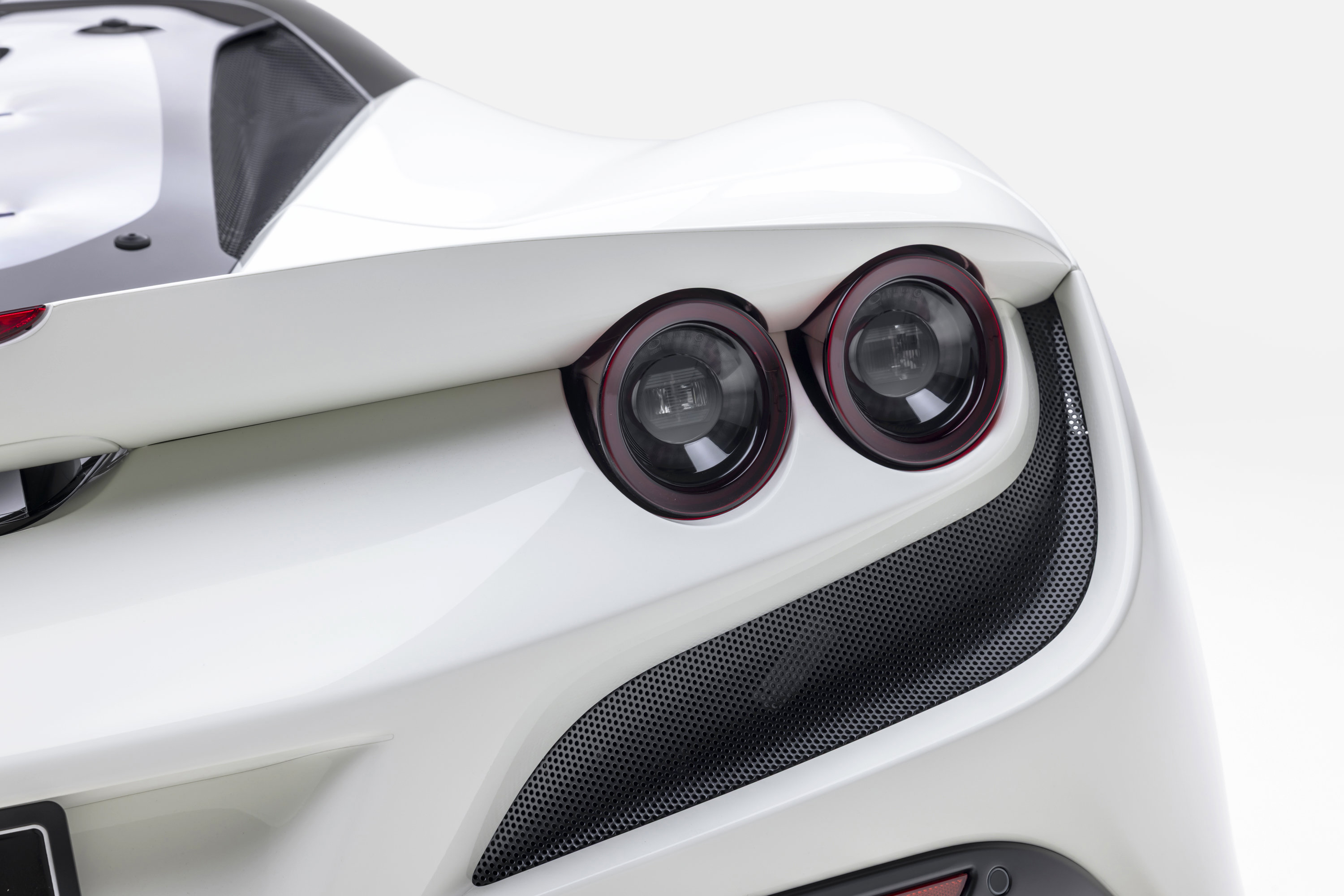 Certified 2022 Ferrari F8 Tributo RWD image 21