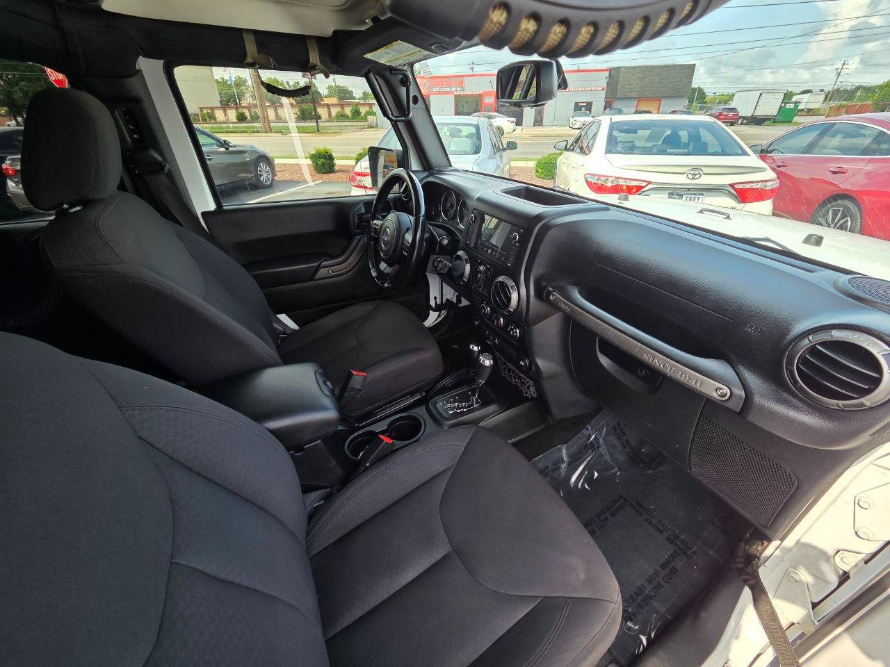 Used 2018 Jeep Wrangler Unlimited Sport S AWD/4WD image 18