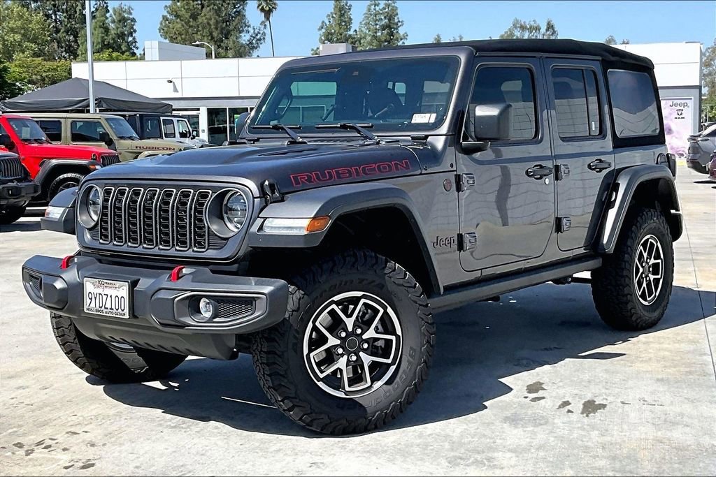Certified 2025 Jeep Wrangler Unlimited Rubicon w/ Convenience Group AWD/4WD image 2