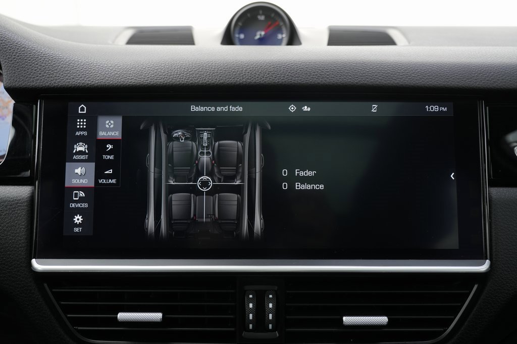 Used 2020 Porsche Cayenne image 64