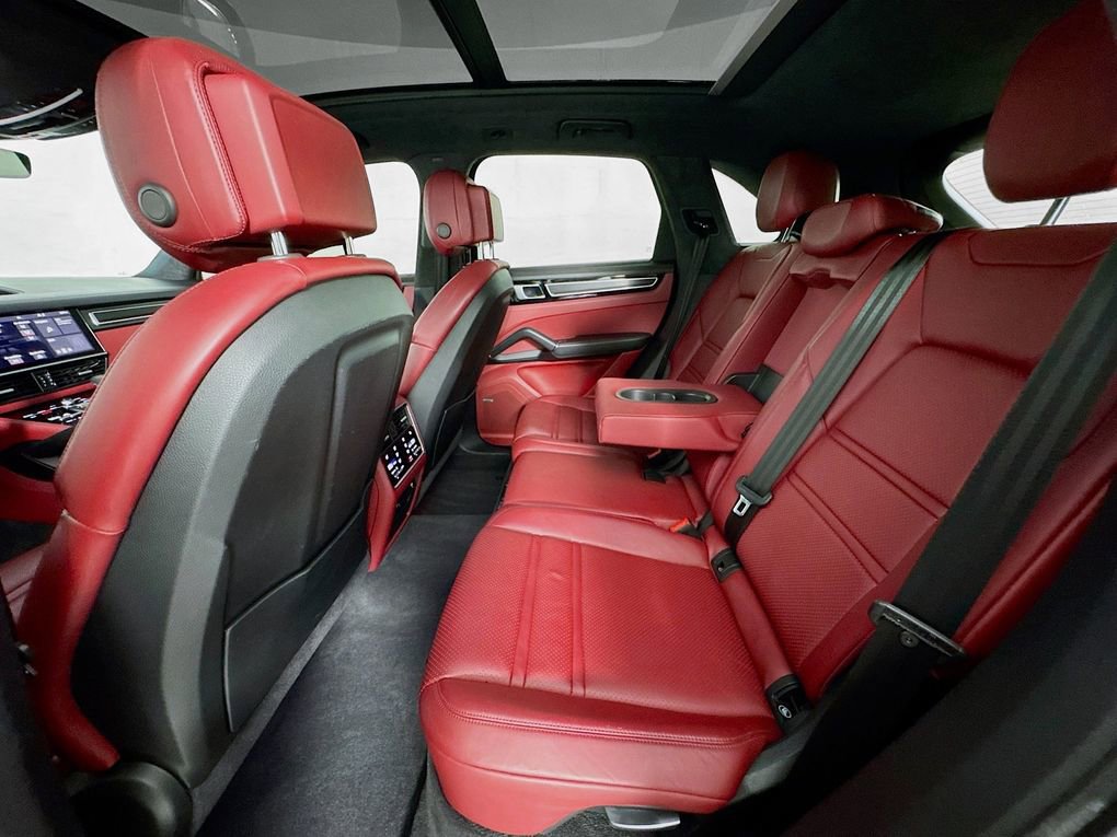 Used 2021 Porsche Cayenne GTS image 27