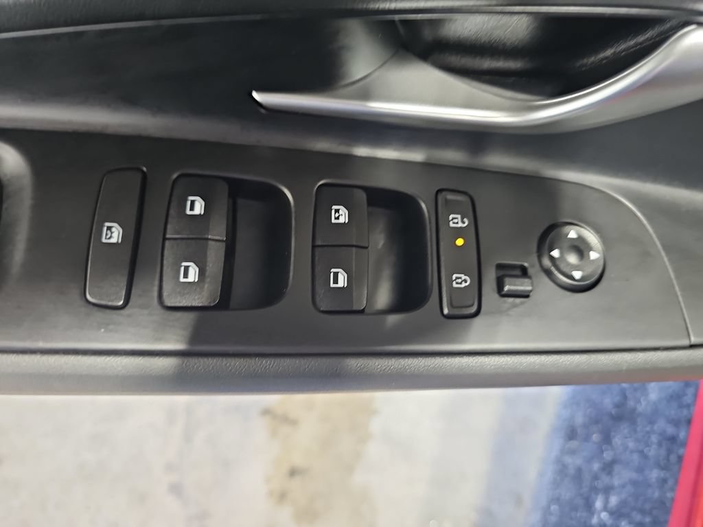 Certified 2025 Hyundai Elantra SEL FWD image 53