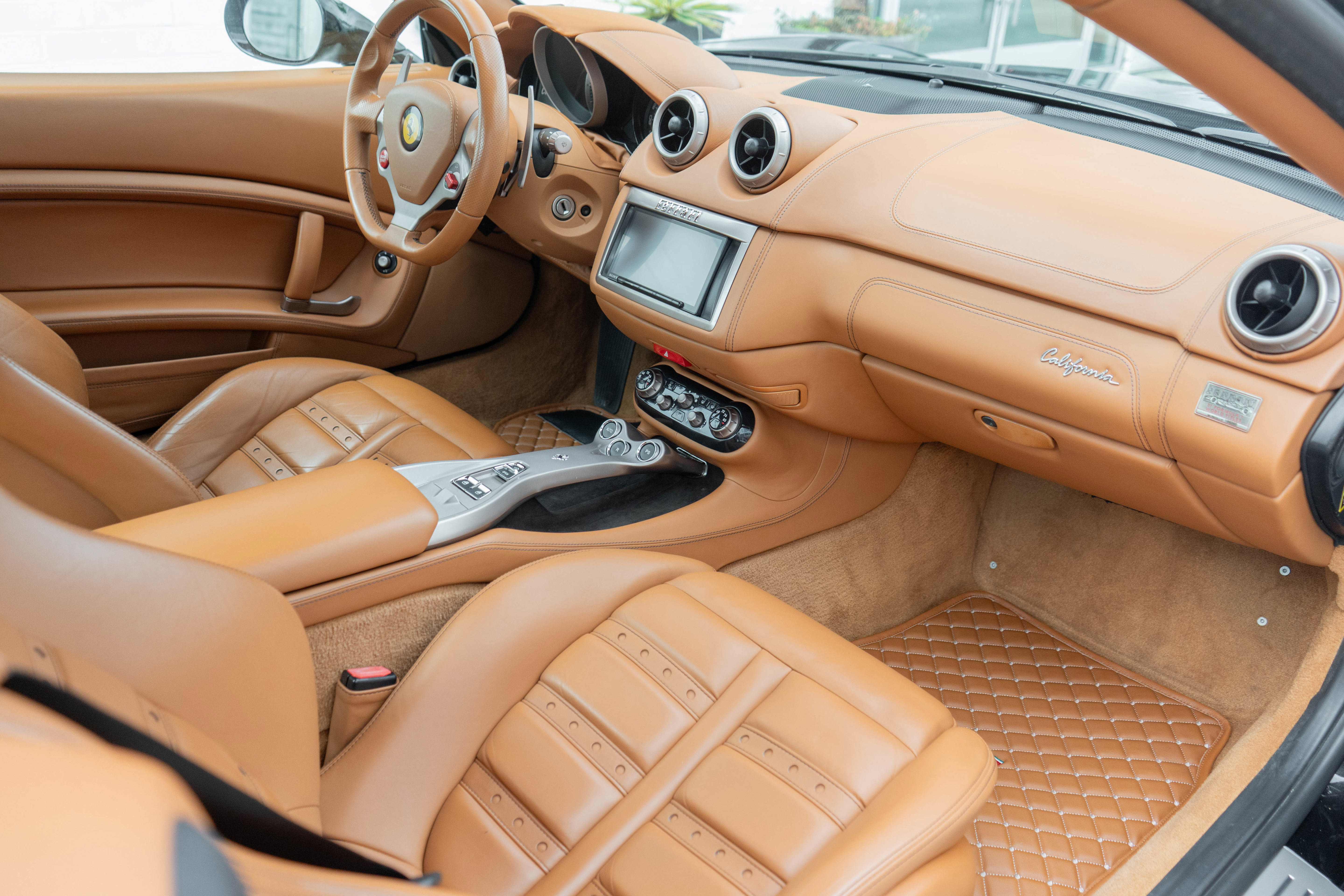 Used 2013 Ferrari California image 38