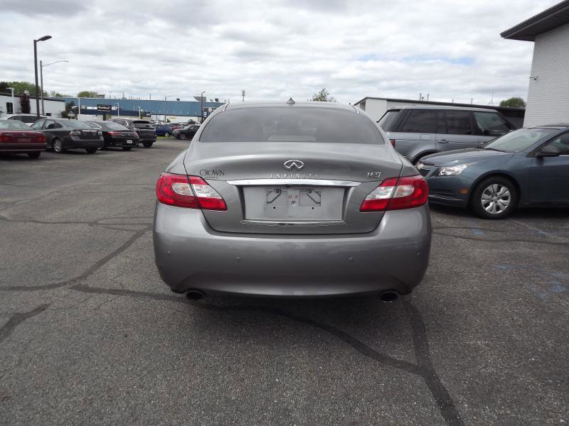 Used 2013 INFINITI M37 w/ Premium Pkg RWD image 4