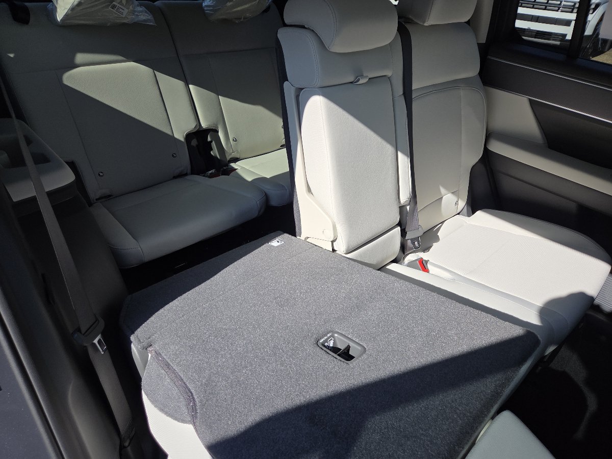 New 2027 Hyundai Santa Fe SE AWD/4WD image 25