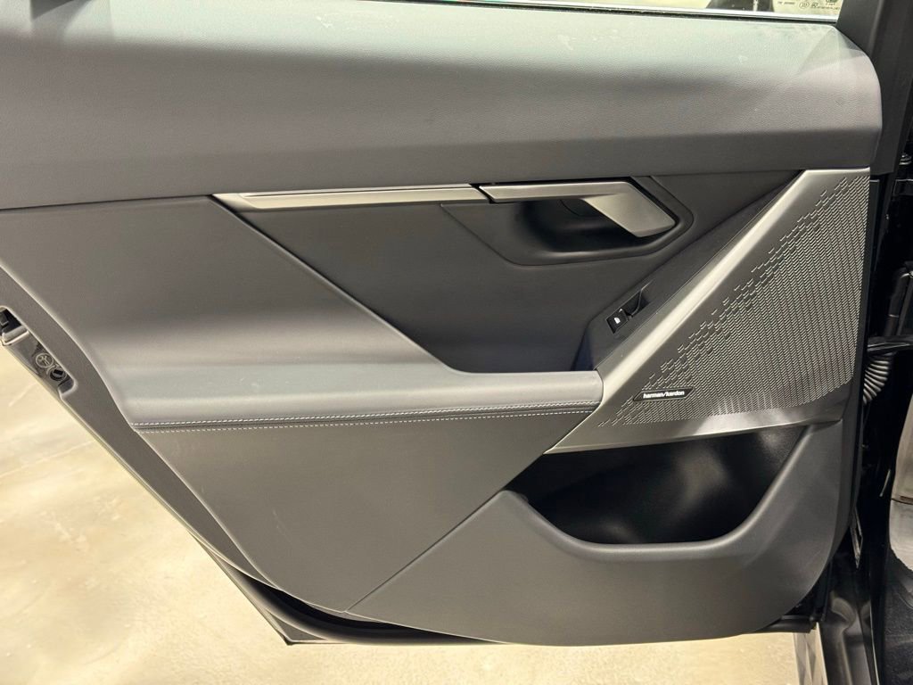 Certified 2025 BMW 530i xDrive w/ Premium Package image 25