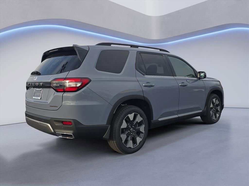 New 2026 Honda Pilot Touring image 5