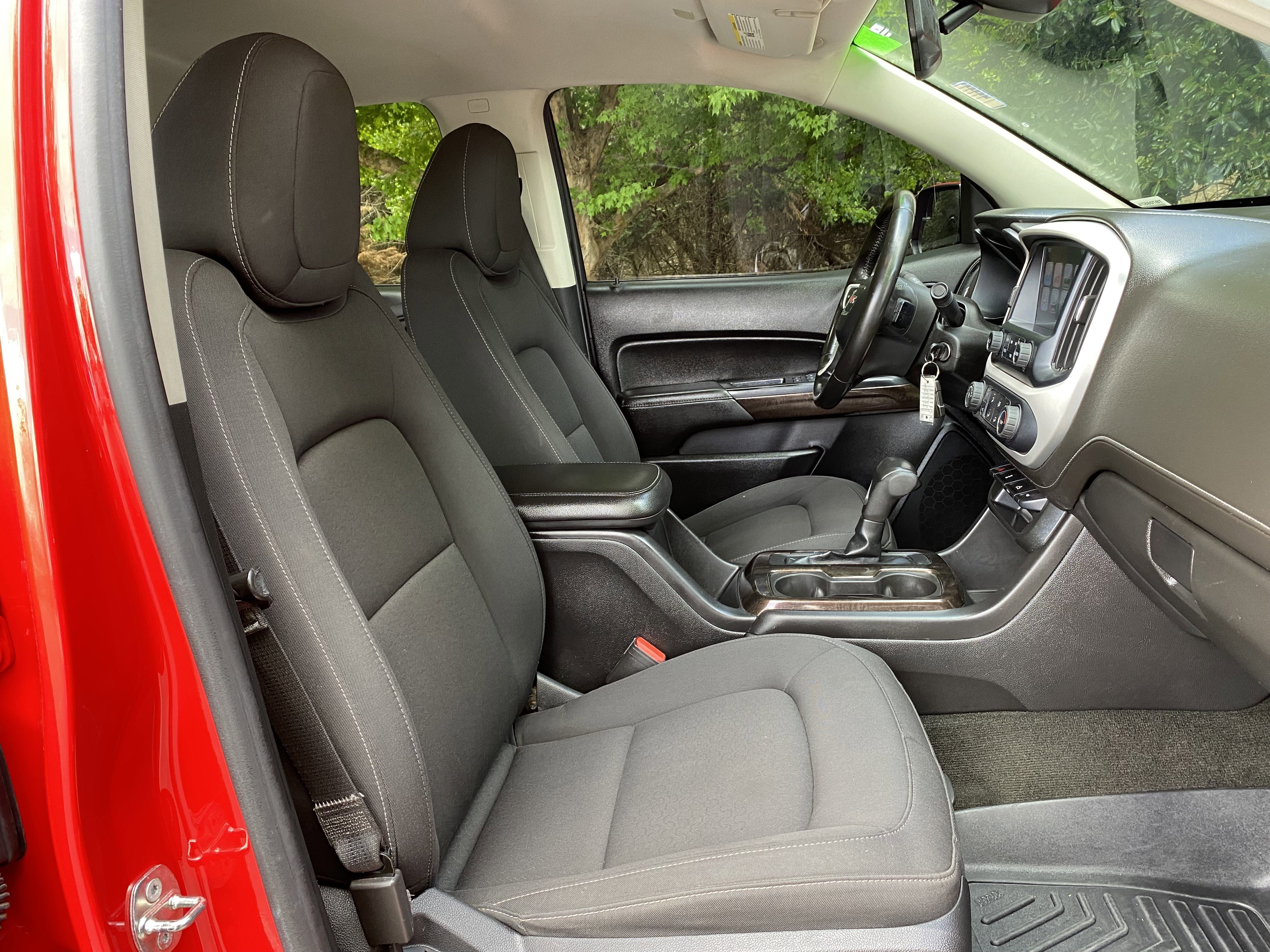 Used 2018 GMC Canyon SLE image 32
