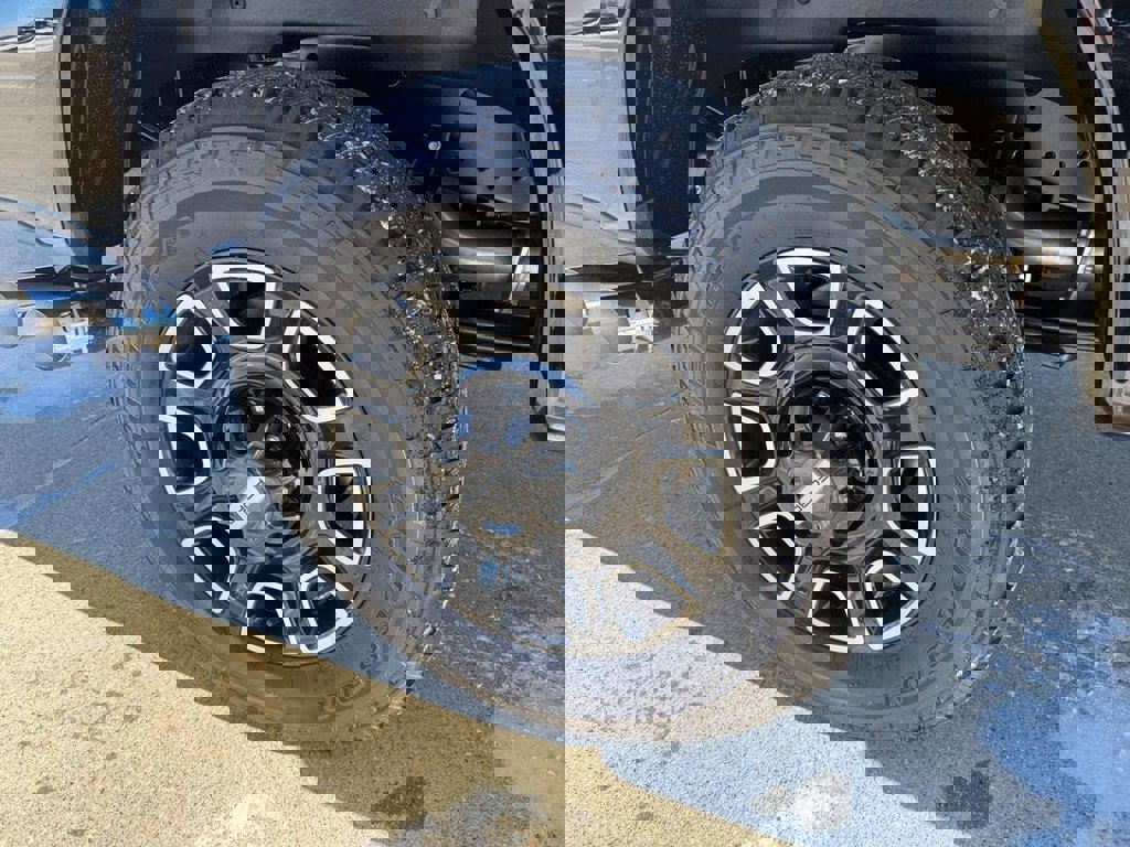 New 2026 Ford F250 Platinum w/ FX4 Off-Road Package image 51