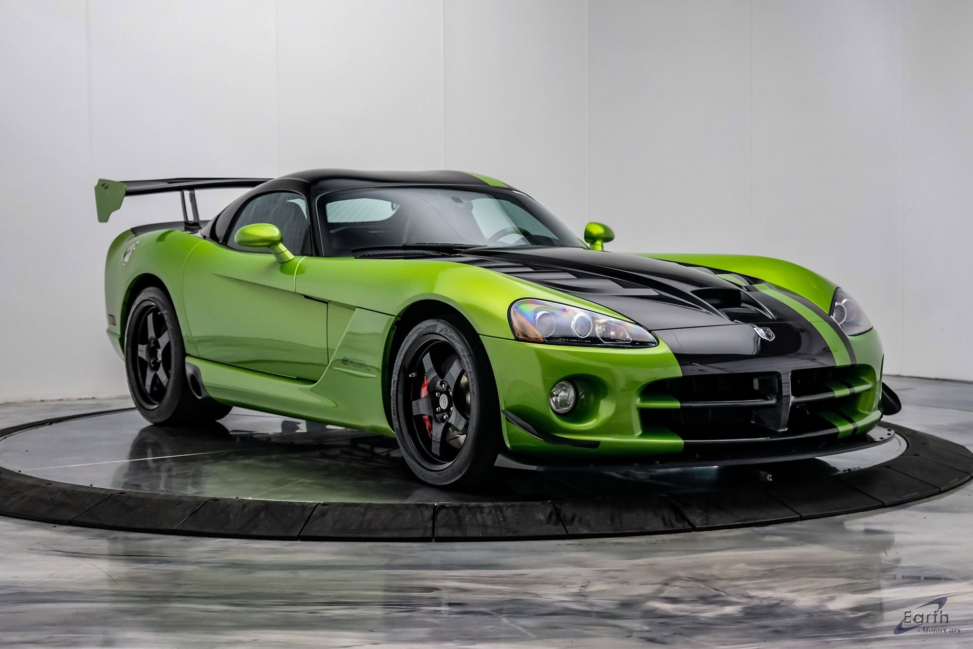 Used 2010 Dodge Viper ACR RWD image 28
