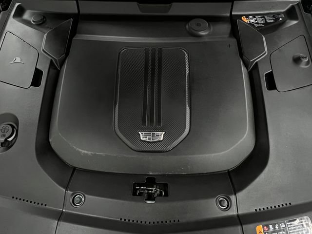 Used 2024 Cadillac Lyriq Tech RWD image 13