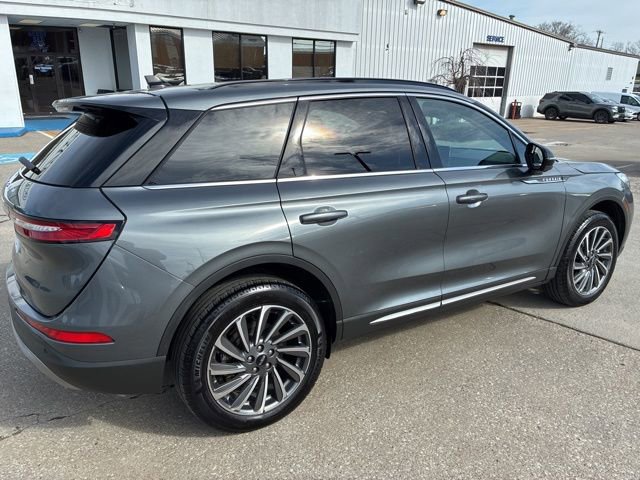 Used 2025 Lincoln Corsair Reserve w/ Equipment Group 202A image 10