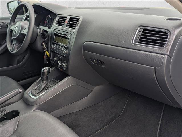 Used 2011 Volkswagen Jetta SE image 19