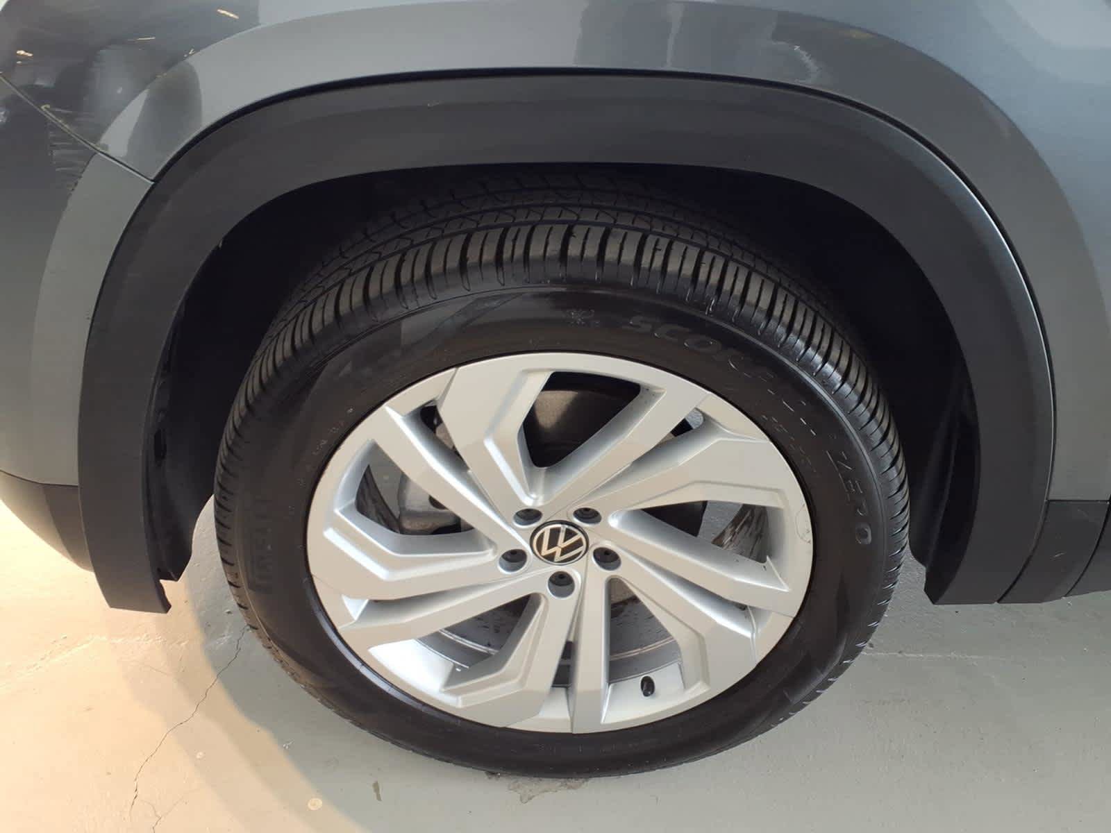 Used 2023 Volkswagen Atlas SE w/ Panoramic Sunroof Package AWD/4WD image 8