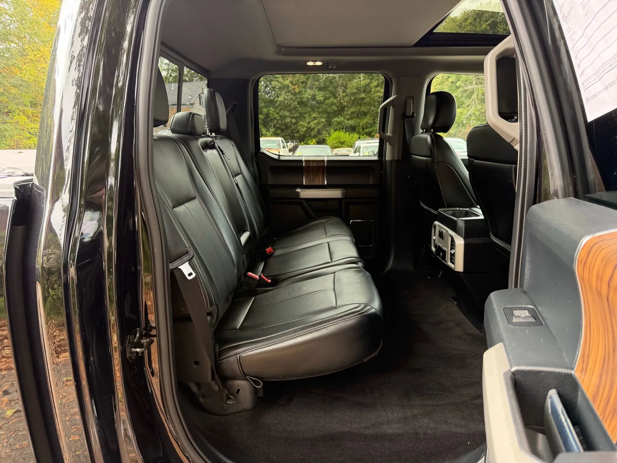 Used 2019 Ford F150 Lariat image 38