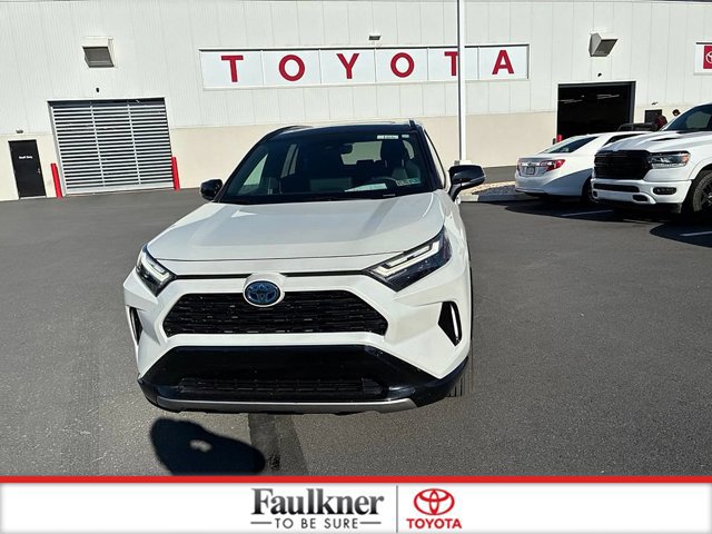 Used 2024 Toyota RAV4 XSE AWD/4WD image 18
