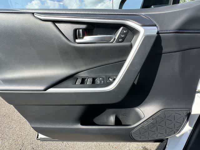 Used 2024 Toyota RAV4 XSE w/ Advanced Technology Package AWD/4WD image 18
