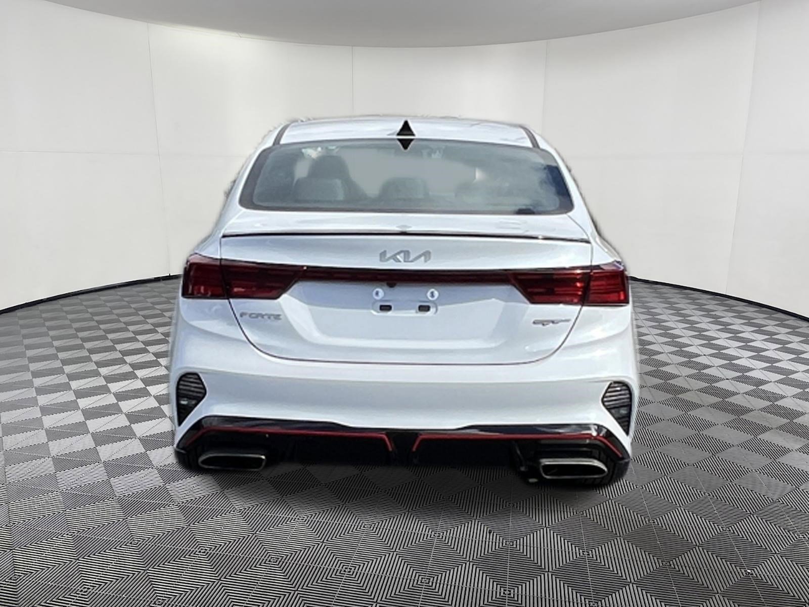 Used 2022 Kia Forte GT w/ GT Technology Package FWD image 5