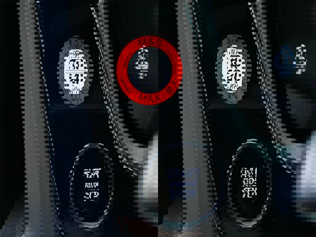 New 2025 Porsche Cayenne image 18
