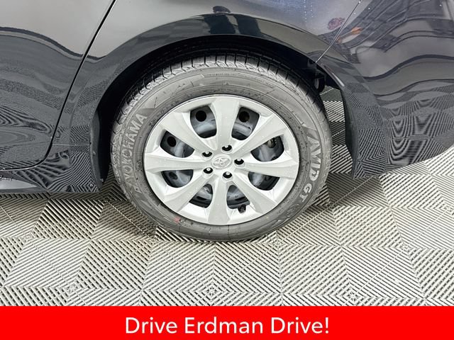 Certified 2026 Toyota Corolla LE FWD image 4