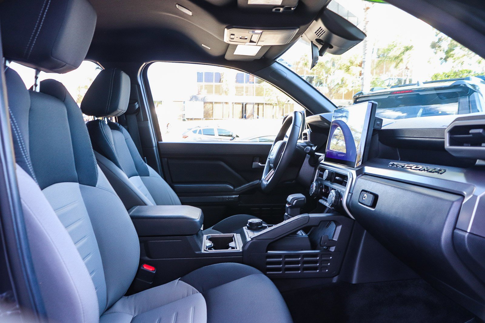 Used 2025 Toyota Tacoma TRD Sport image 19