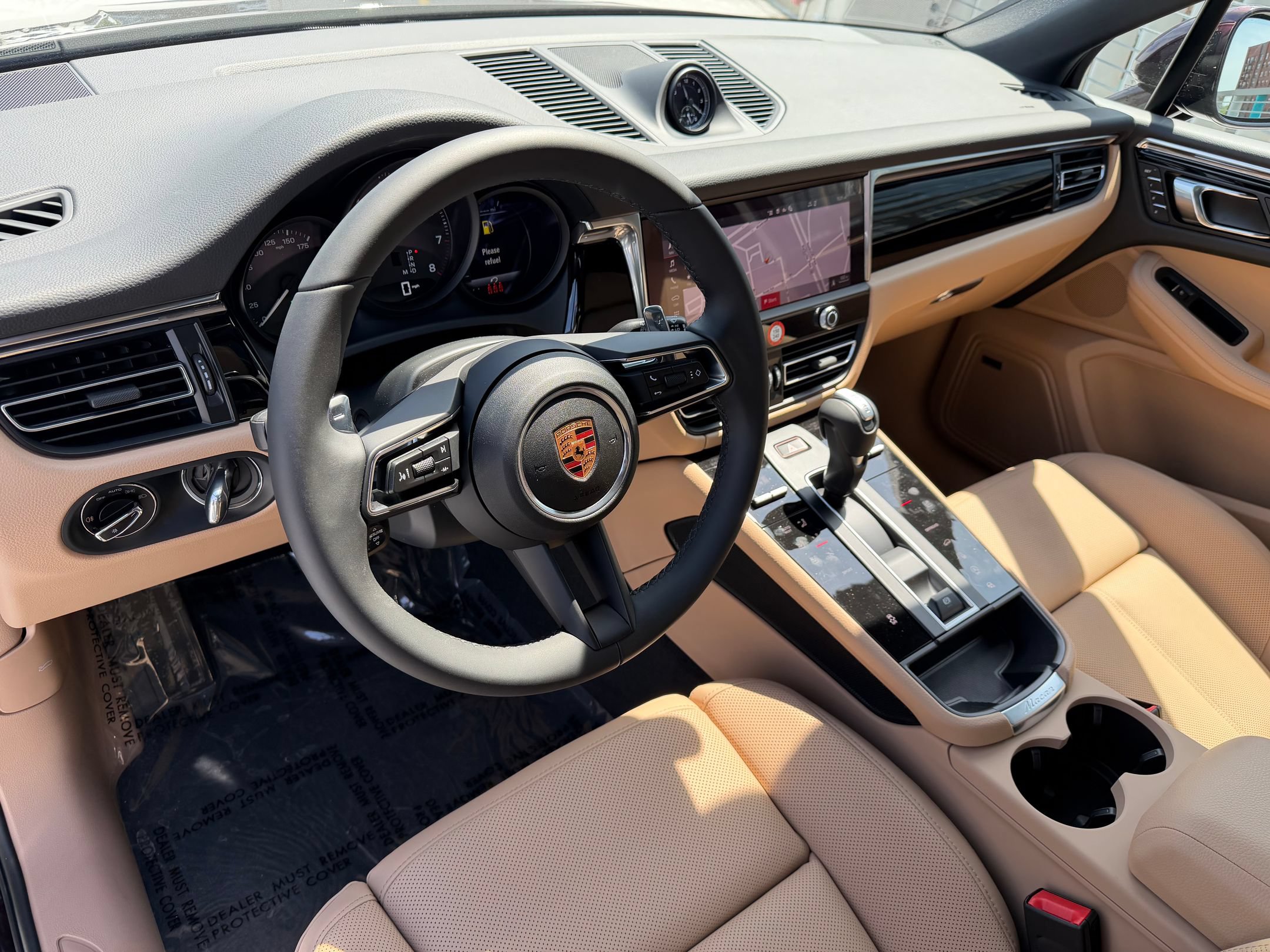New 2026 Porsche Macan AWD/4WD image 4