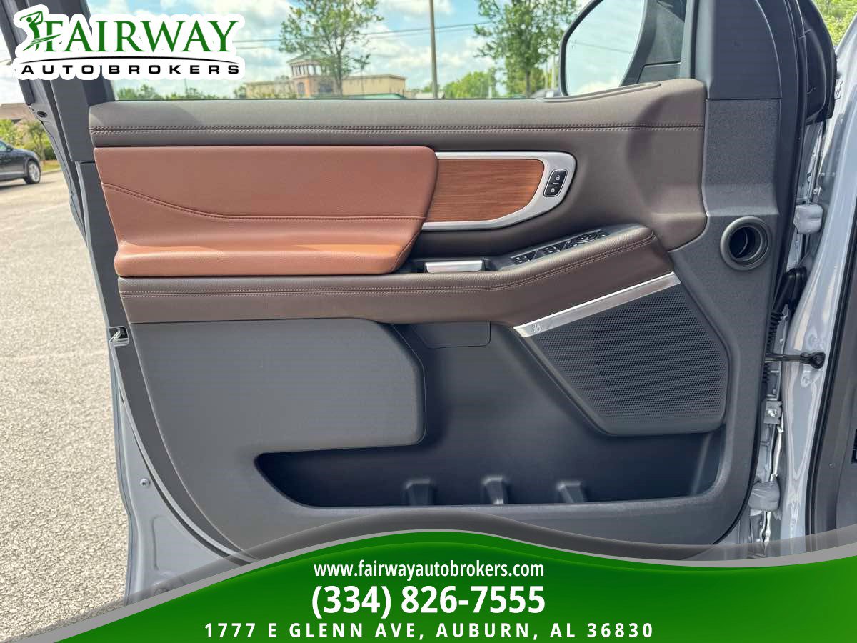 Used 2025 Ford Expedition Max King Ranch AWD/4WD image 32