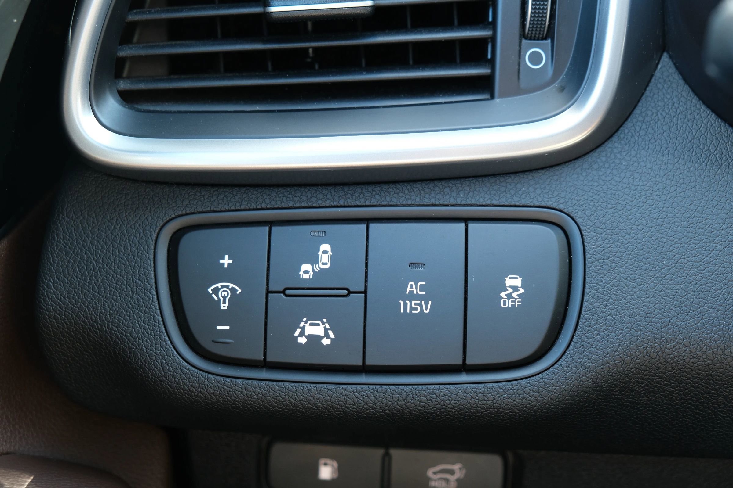 Used 2019 Kia Sorento SX image 42