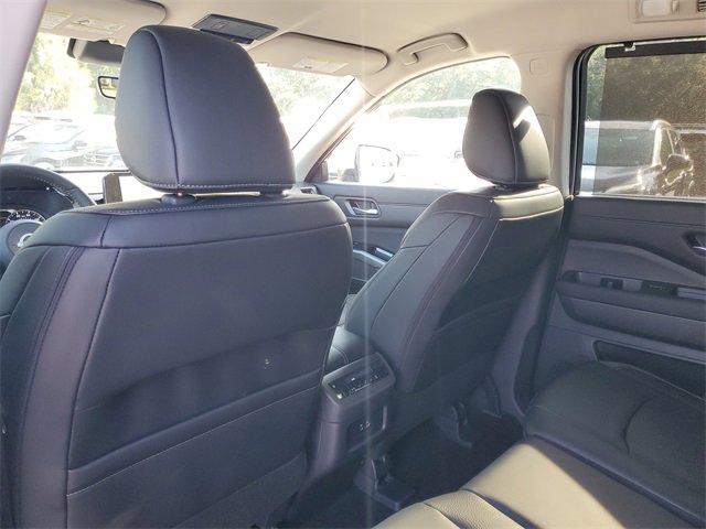 New 2025 Nissan Pathfinder SL image 25