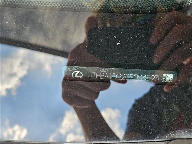 Used 2016 Lexus IS 200t image 15