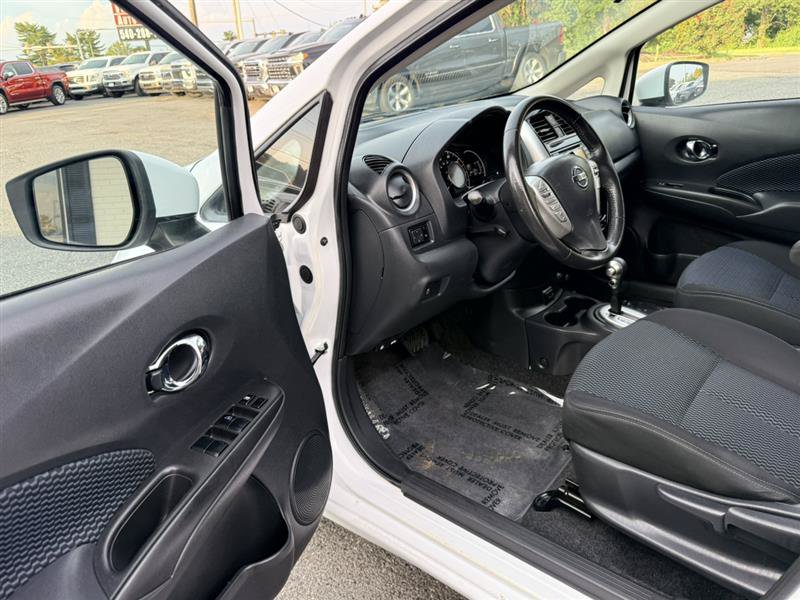 Used 2017 Nissan Versa Note SV FWD image 21
